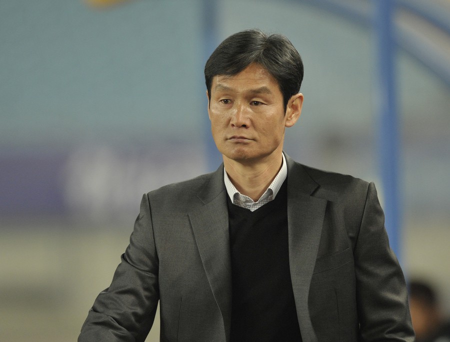电讯报独家消息，切尔西内部人士将2023年——伯利掌控所有权后的首个完整年——描述为“灾难”（disaster），他们希望这一年快点结束。