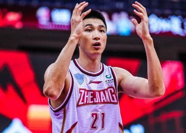 截止目前，《1921》已接连4天问鼎单日票房冠军，包括上座率、场均人次在内的各项数据均领跑七一档；口碑方面，猫眼评分9.4，淘票票9.3